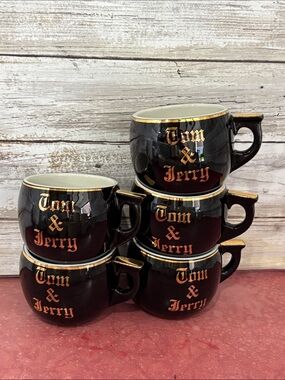 Set of 5 vintage 1950s  Hall Pottery Tom & Jerry mugs